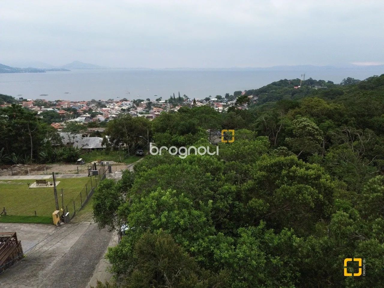 Brognoli Vende - Terreno Com 14.106,35 m² Em Sambaqui - Foto 2