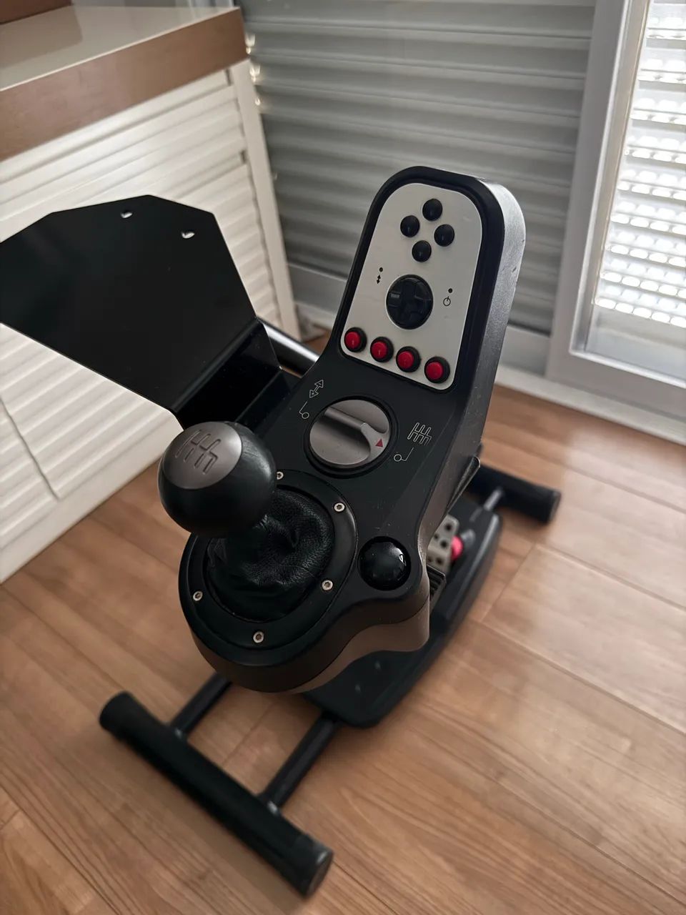 Logitech G25 + Cockpit (sem volante)