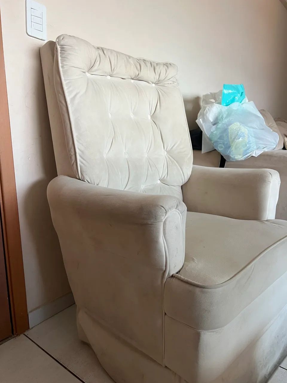 POLTRONA AMAMENTACAO - ÓTIMO ESTADO  - Foto 5