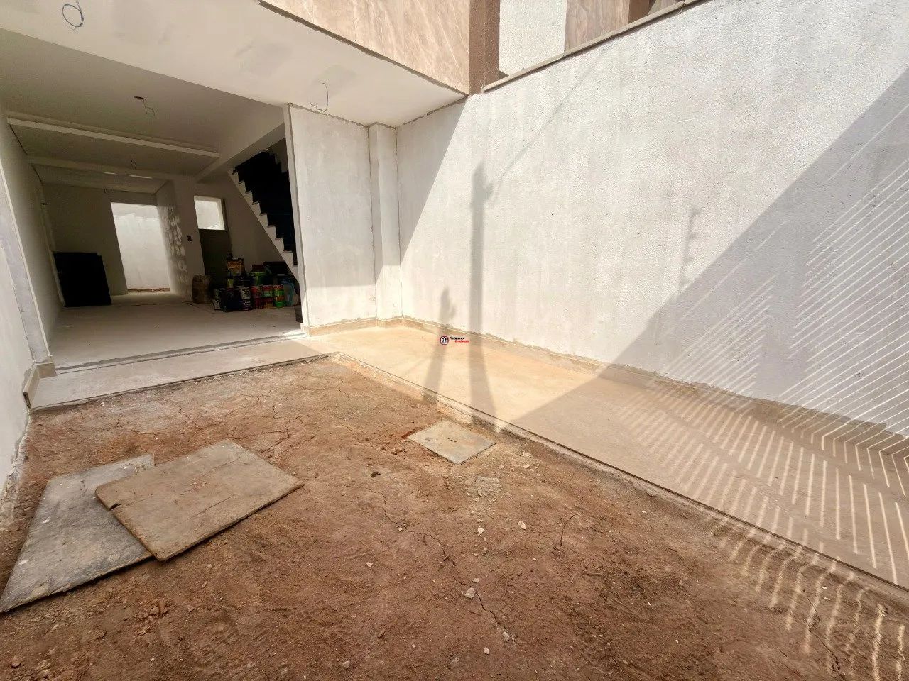 VENDA CASA GEMINADA 2 QUARTOS SANTA AMÉLIA BH! - Foto 2