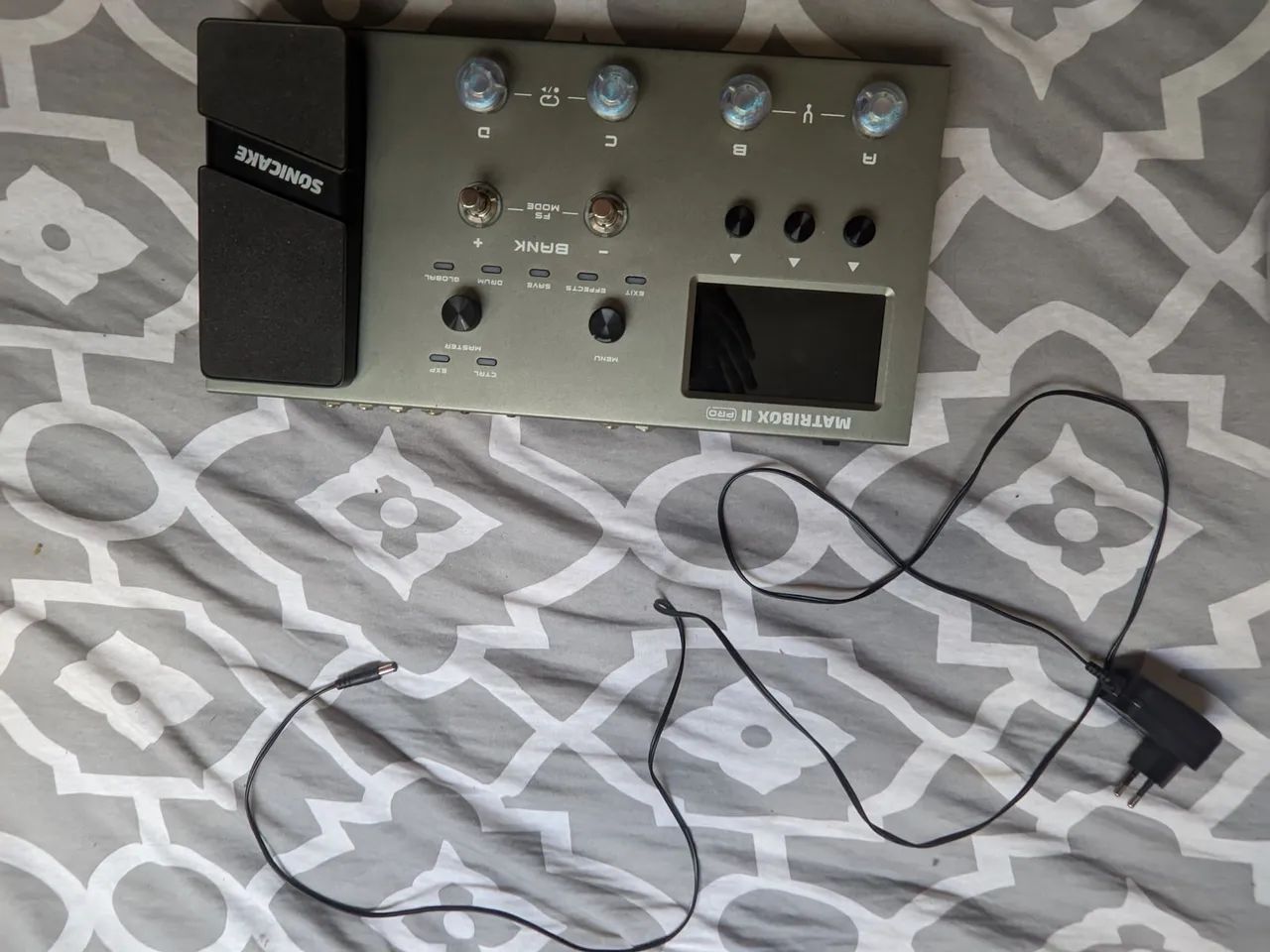 Matribox pro 2 com fonte original é cabos p10 - Foto 4