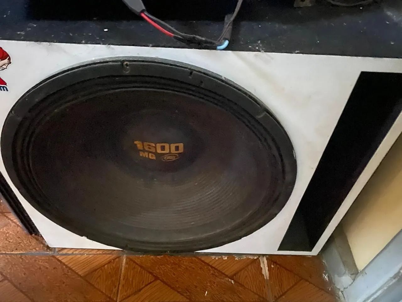 Grave de 18 Eros 3k 