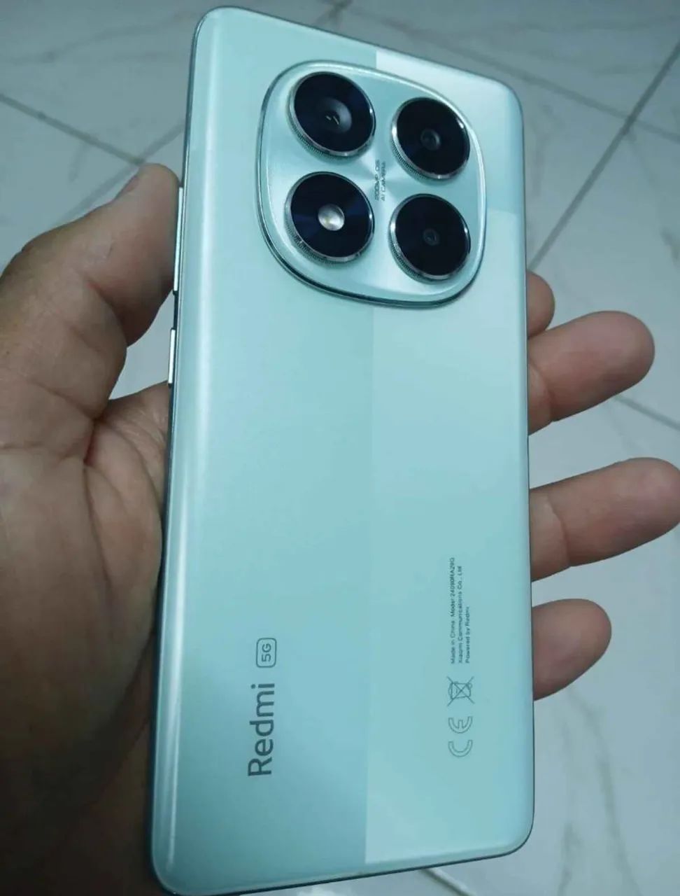 Vendo ou troco um celular redimir note 14 pro semi novo de 8 ram com 256 g TD funciona per