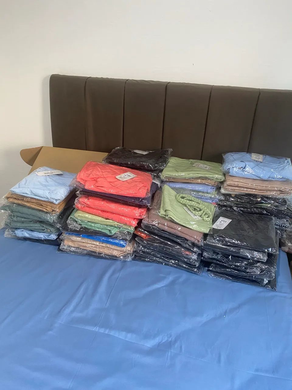 Vendo lote tem roupa marca sublime  - Foto 3