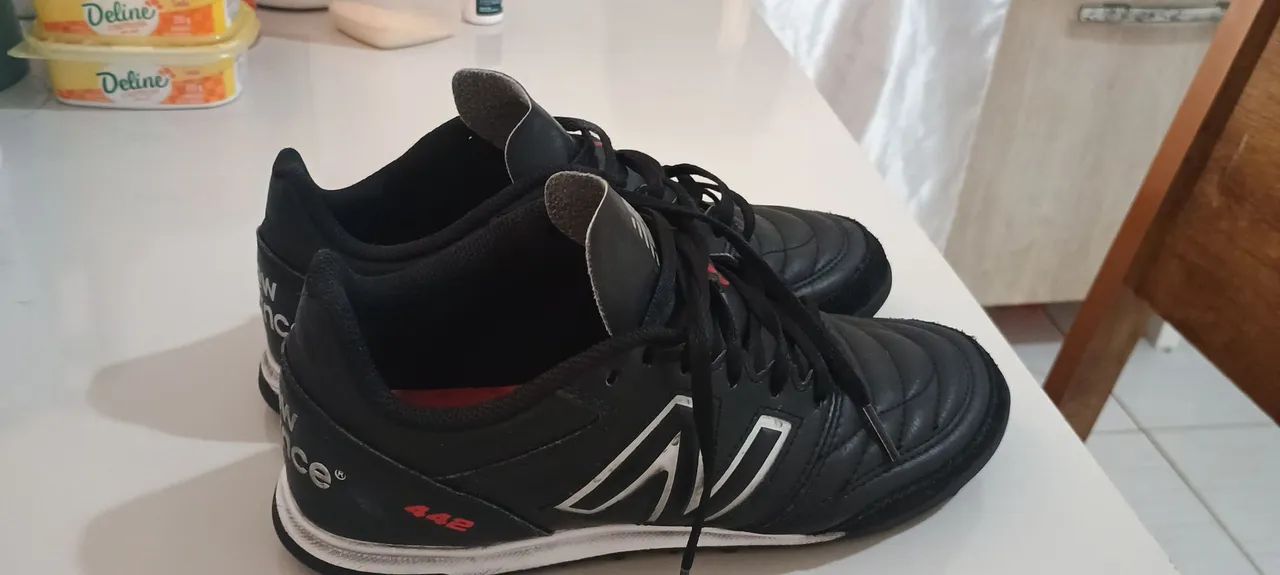 Chuteira society New Balance modelo 442  - Foto 4