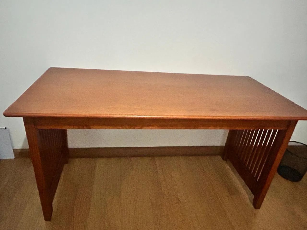 Mesa de escritório - madeira