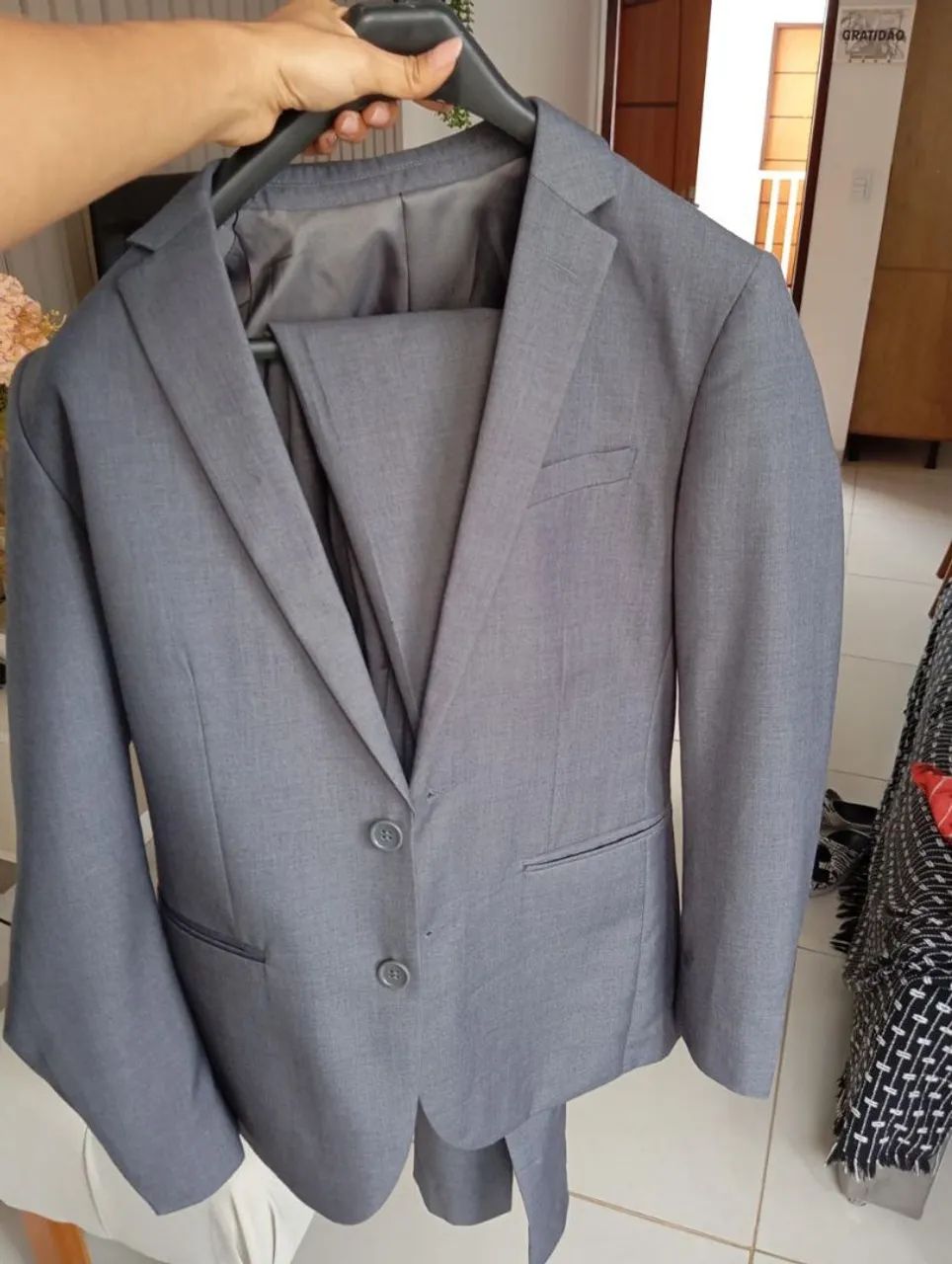 Terno Londres slim cinza