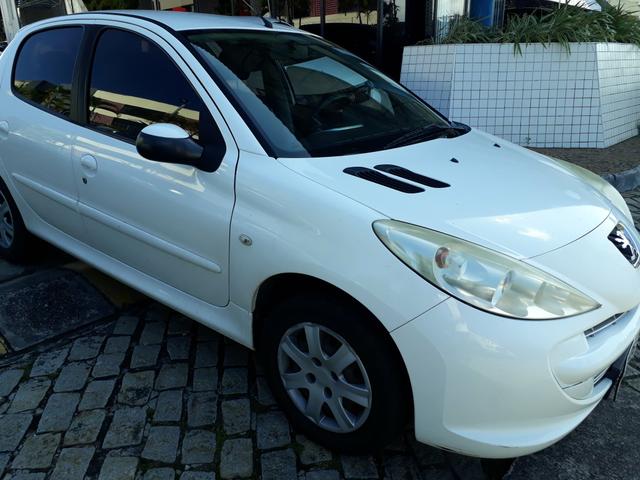 Peugeot 207 2012 / 2012 xr 1.4 completo. aceito carta. financio ate 48 x