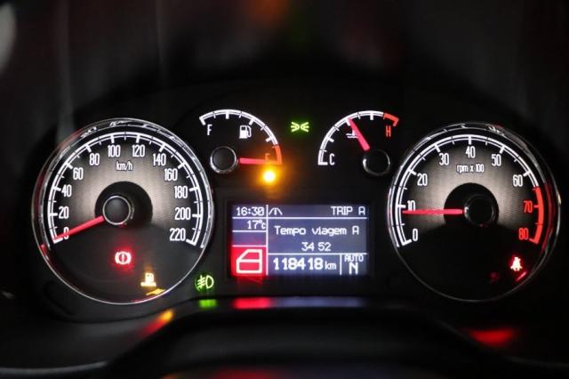 Fiat Linea ESSENCE 1.8 DUALOGIC 4P - Foto 8