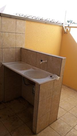 Duplex na Parquelândia com 6 quartos (3 suítes) e 3 vagas, para locação comercial - Foto 14