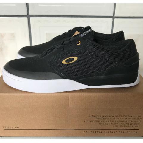 tenis oakley street