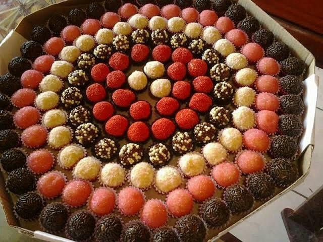 Brigadeiros Gourmet 39,90 o cento - Foto 4