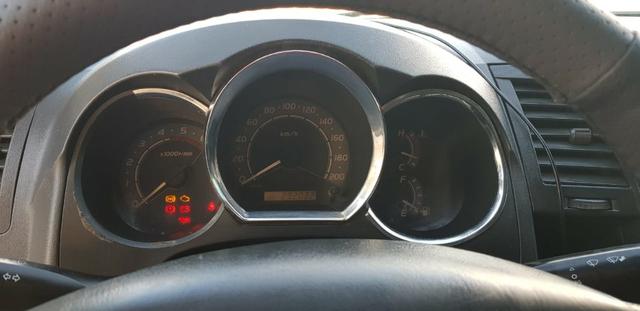Carro Hillux preto bem conservado - Foto 6