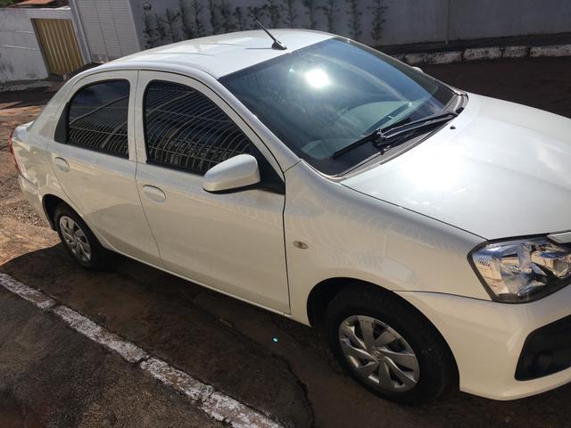 Vendo Toyota Etios sedan Branco - Foto 7