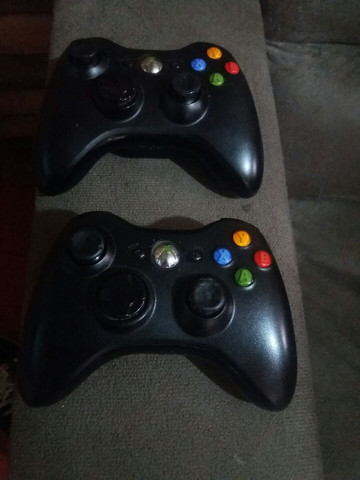 Xbox 360 + Kinect + 2 controles - Foto 4