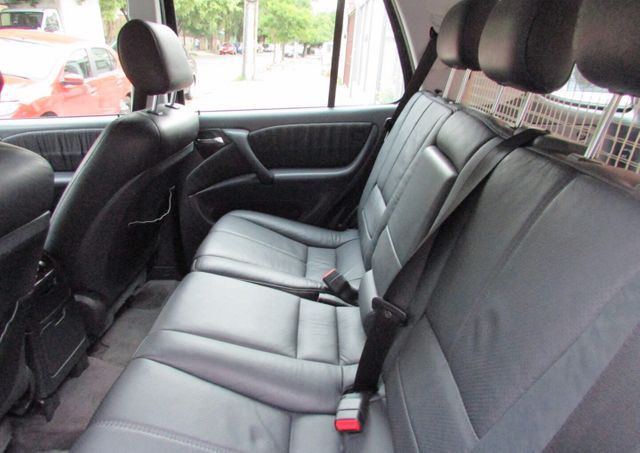 Mercedes Benz ML 430 2001, apenas 127.000 km, absolutamente impecável - Foto 11