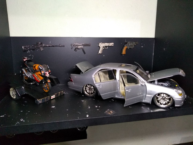 12 miniaturas na escala 1/18