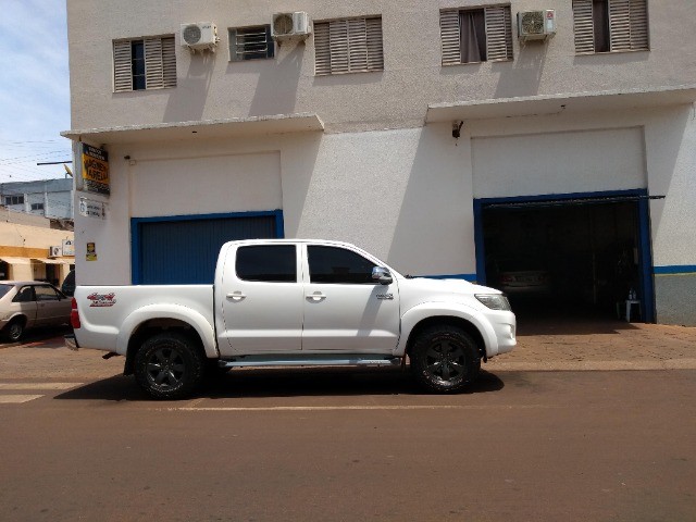 TOYOTA HILUX SRV AUTOMÁTICA 4X4 2012/2012