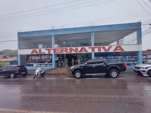 Re/max libra Aluga ponto na rua do comércio 