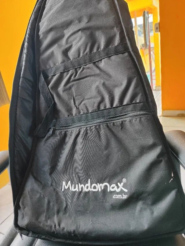 vendo um violao digiogio n* 18, em madeira, com capa acolchoada. - Foto 5