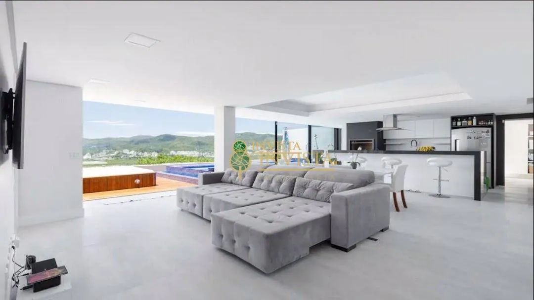 Casa com 4 quartos à venda em Florianópolis, Varanda Gourmet, Piscina Privativa e 2 vagas 