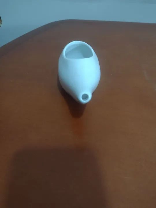 Lota ou jala em porcelana