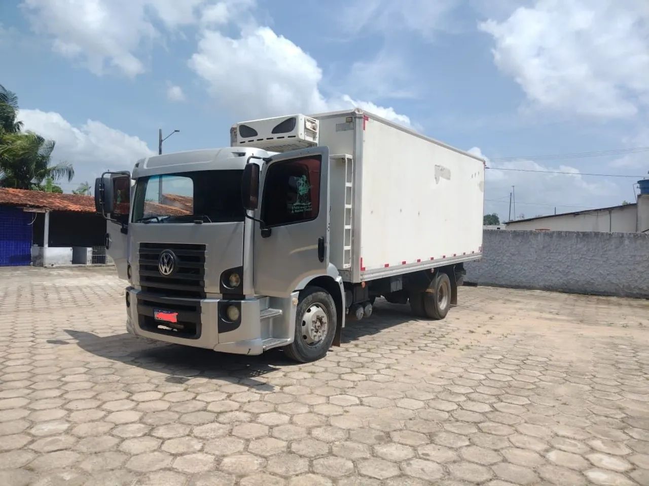 Caminhão Baú Volkswagen 13.180 - Refrigerado - Foto 14