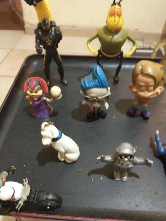 Coleção 15 bonecos variados - Foto 2