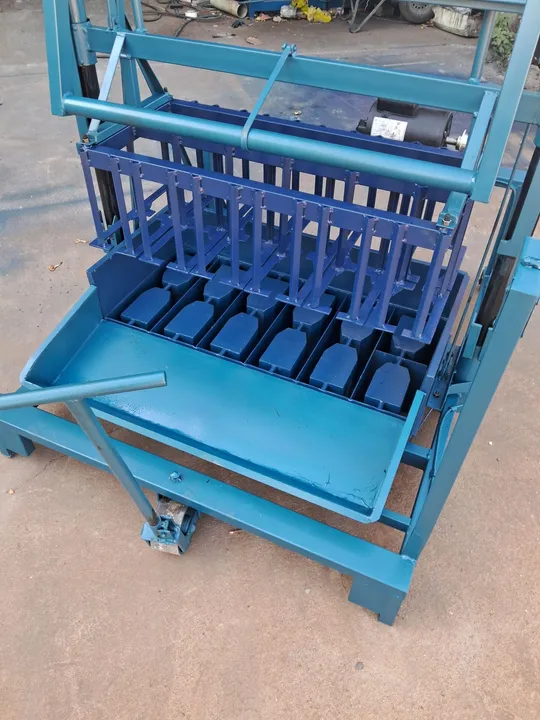Maquina poedeira de bloco