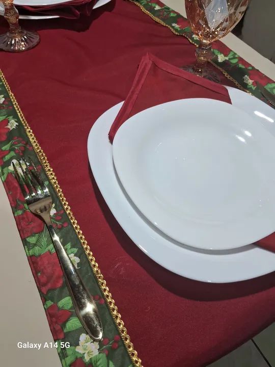 Lindos trilhos de mesa natalinos - Foto 2