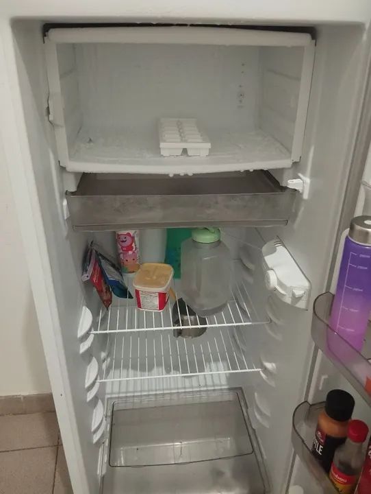 Geladeira Esmaltec - Foto 2