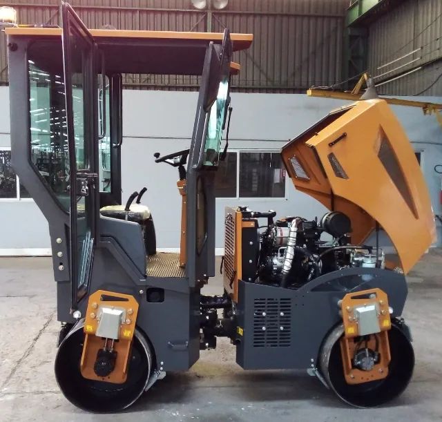 Rolo Duplo Cilindro 3000kg Diesel Motor Yanmar 3tnv88bd - Foto 4