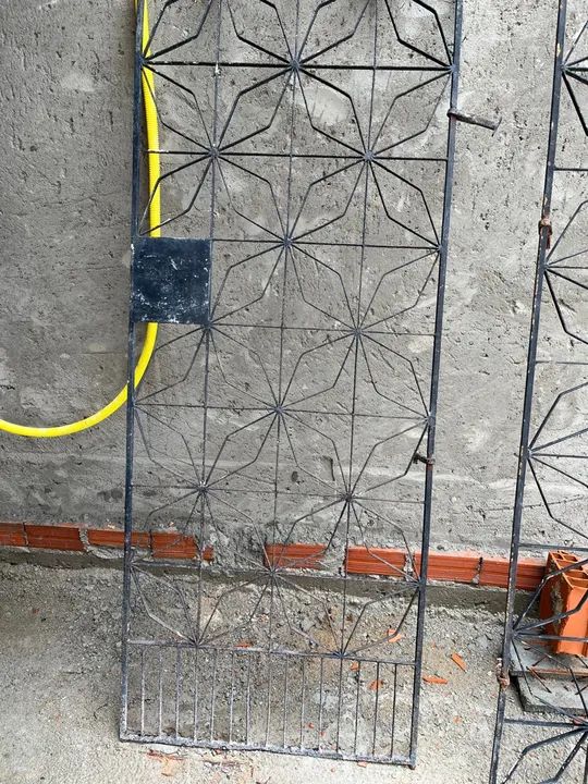 Porta de ferro para segurança residencial - Foto 2