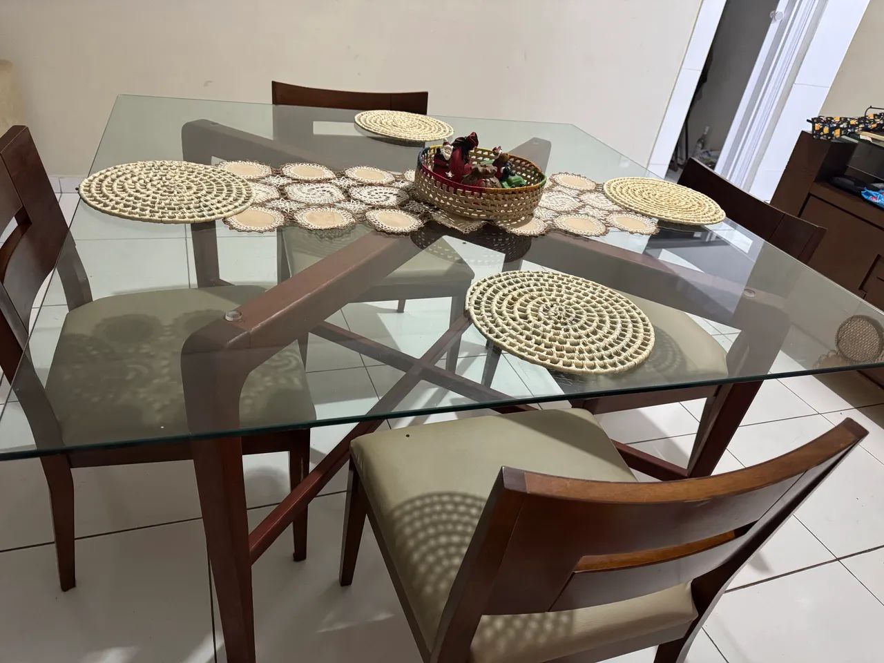 Mesa de jantar e cadeiras em madeira 64961601609731123
