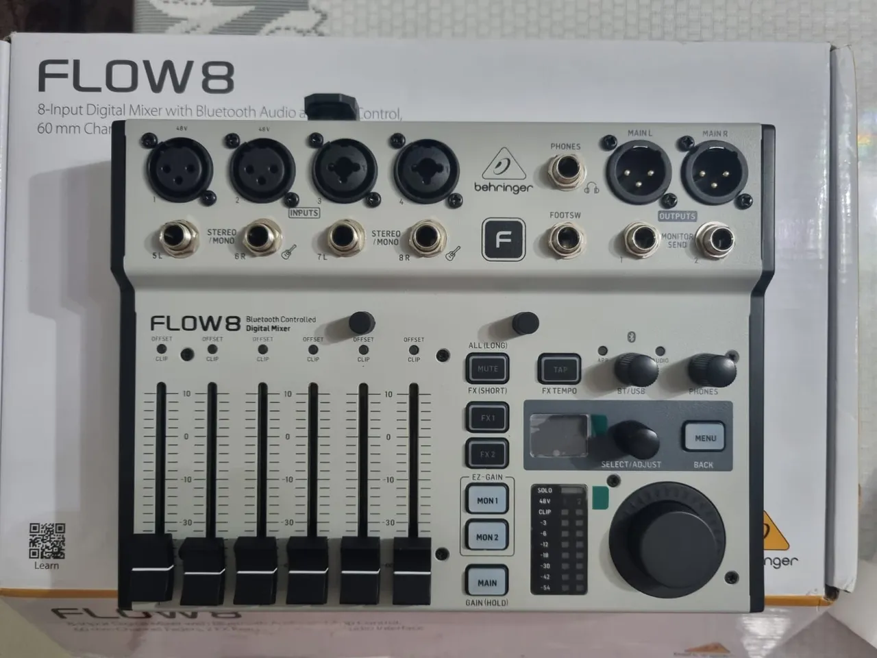 Mesa de som digital BEHRINGER FLOW 8