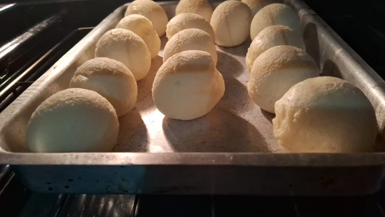 Pão de Queijo paes pão francês e biscoito de queijo congelados