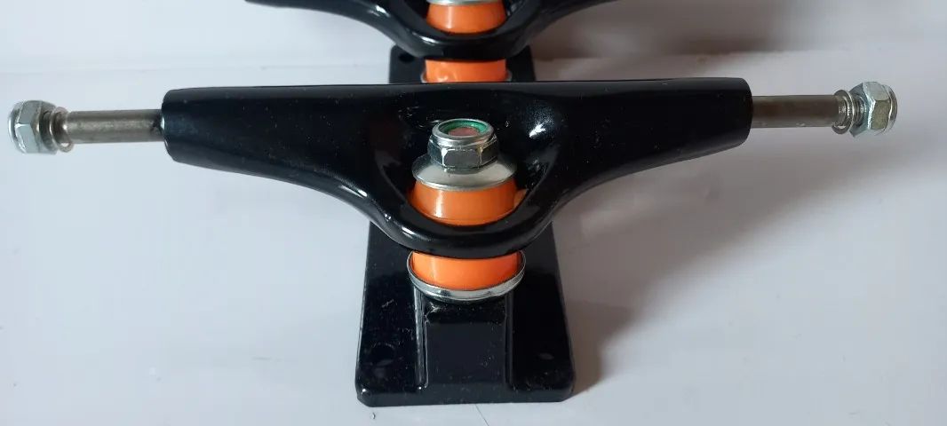 Truck de Skate Profissional Preto 139mm Mid - Foto 3