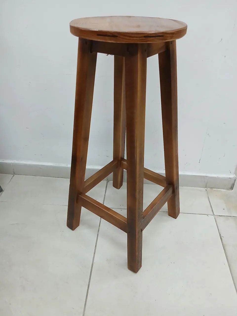 Conjunto de Banquetas de Madeira Maciça - Foto 5