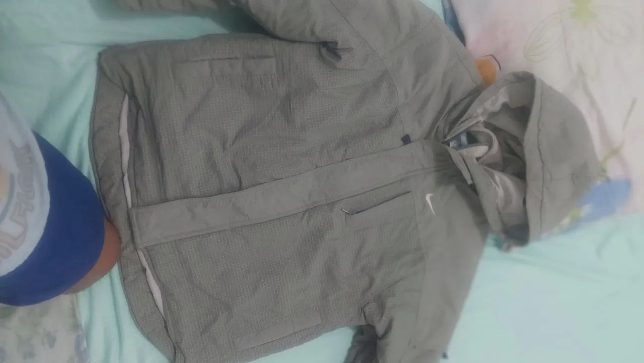 Casaco Nike infantil  Cinza de 5 a 9 anos