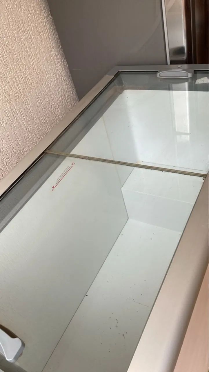 Freezer em ótimo estado de conservação e funcionamento!