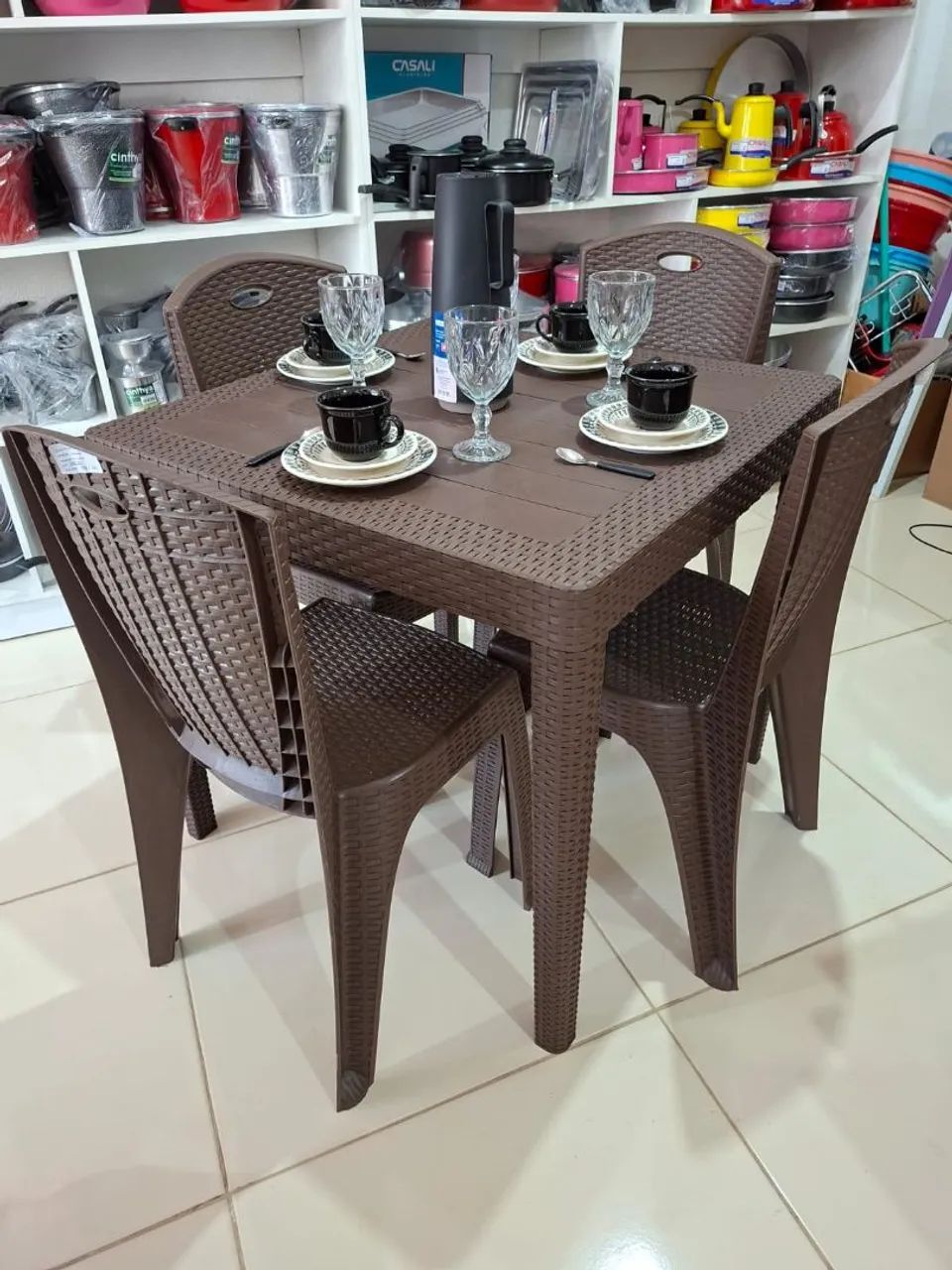 Jogo de mesa com 4 cadeiras  - Foto 5