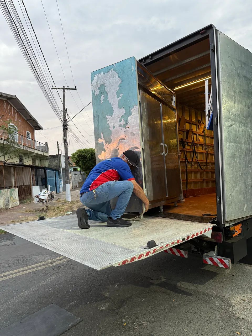 ? TRANSPORTE COM PLATAFORMA HIDRÁULICA - SERVIÇOS PESADOS! - Foto 4