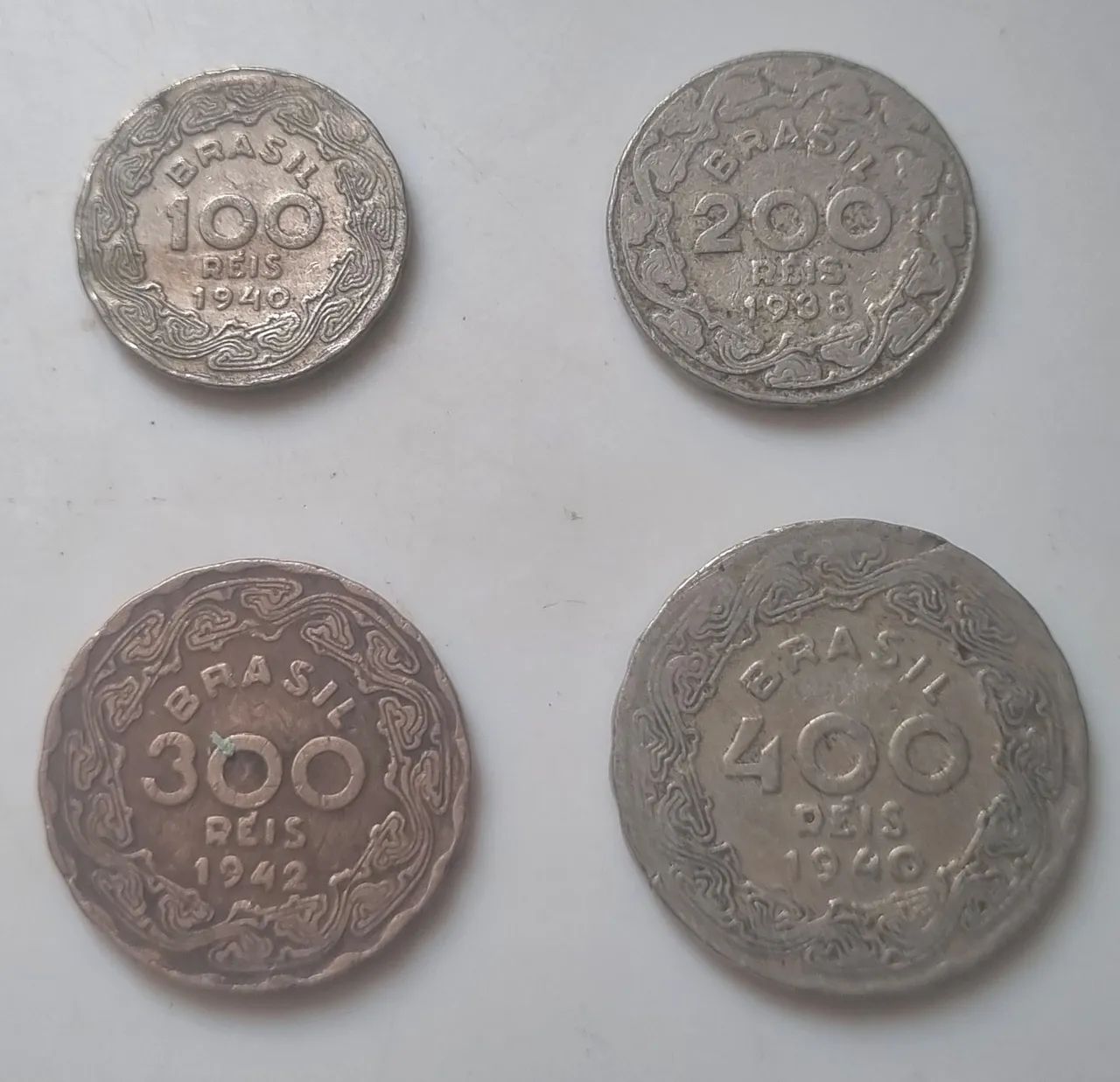 Moedas antigas de reis 