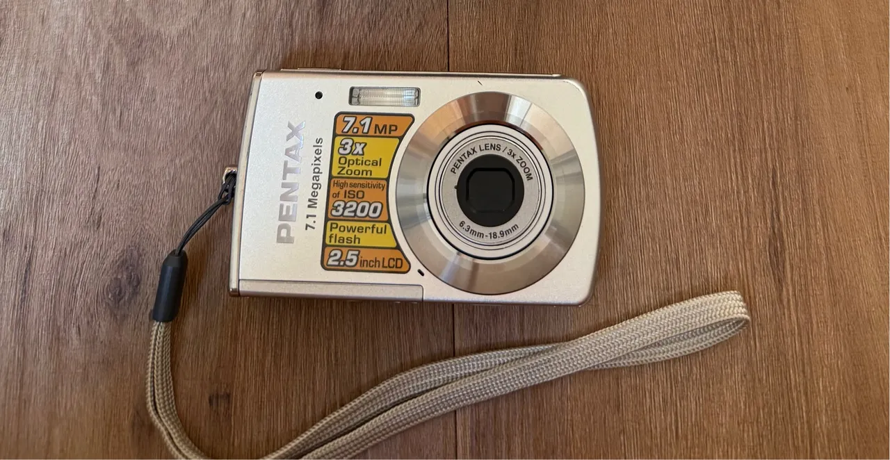 Pentax Câmera digital Optio M30 7.1MP com zoom óptico de 3x