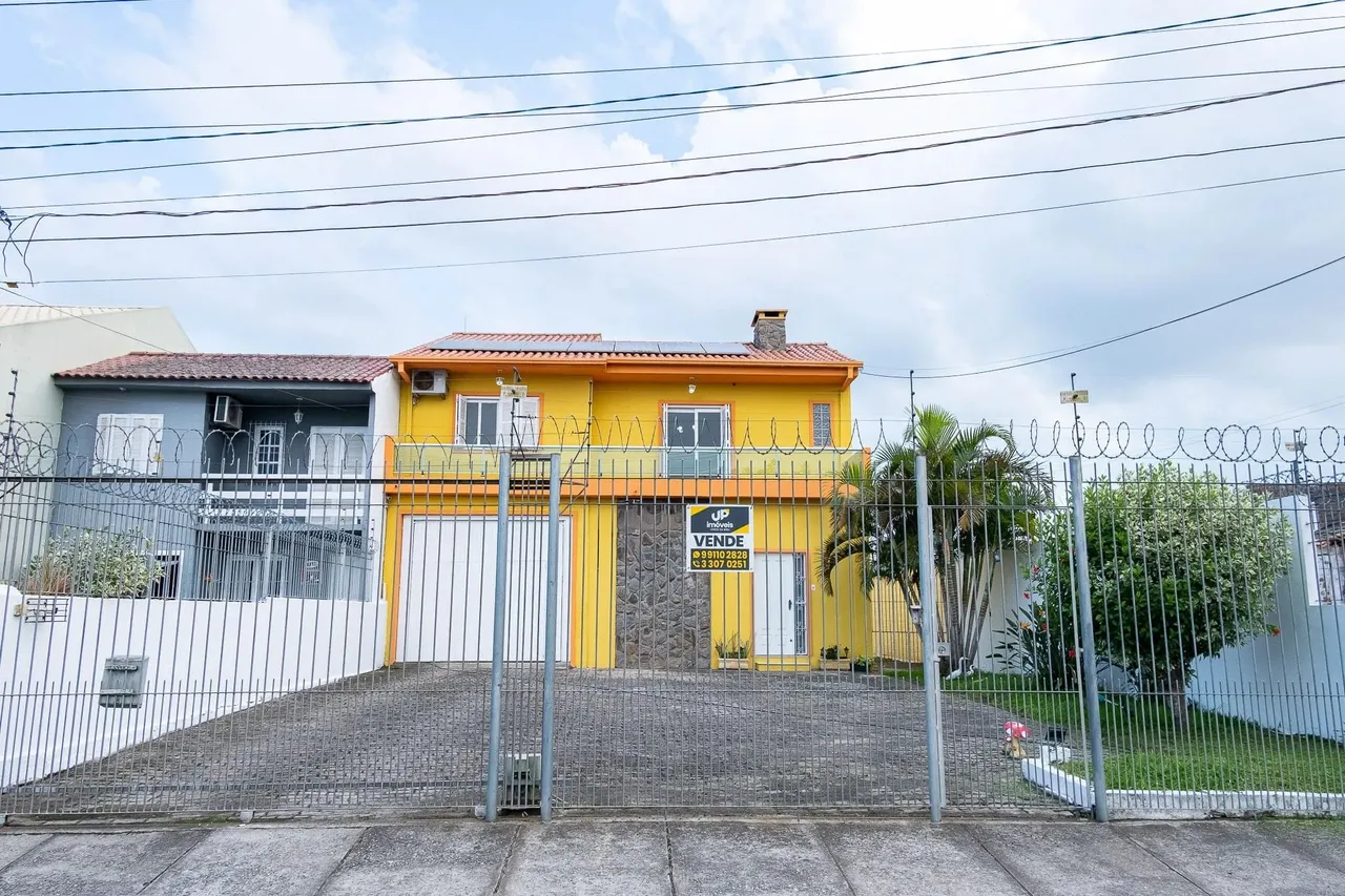 Sobrado à venda, Fragata, Pelotas, RS, 300 m², 2 dormitórios, 2 banheiros, área gourmet, g