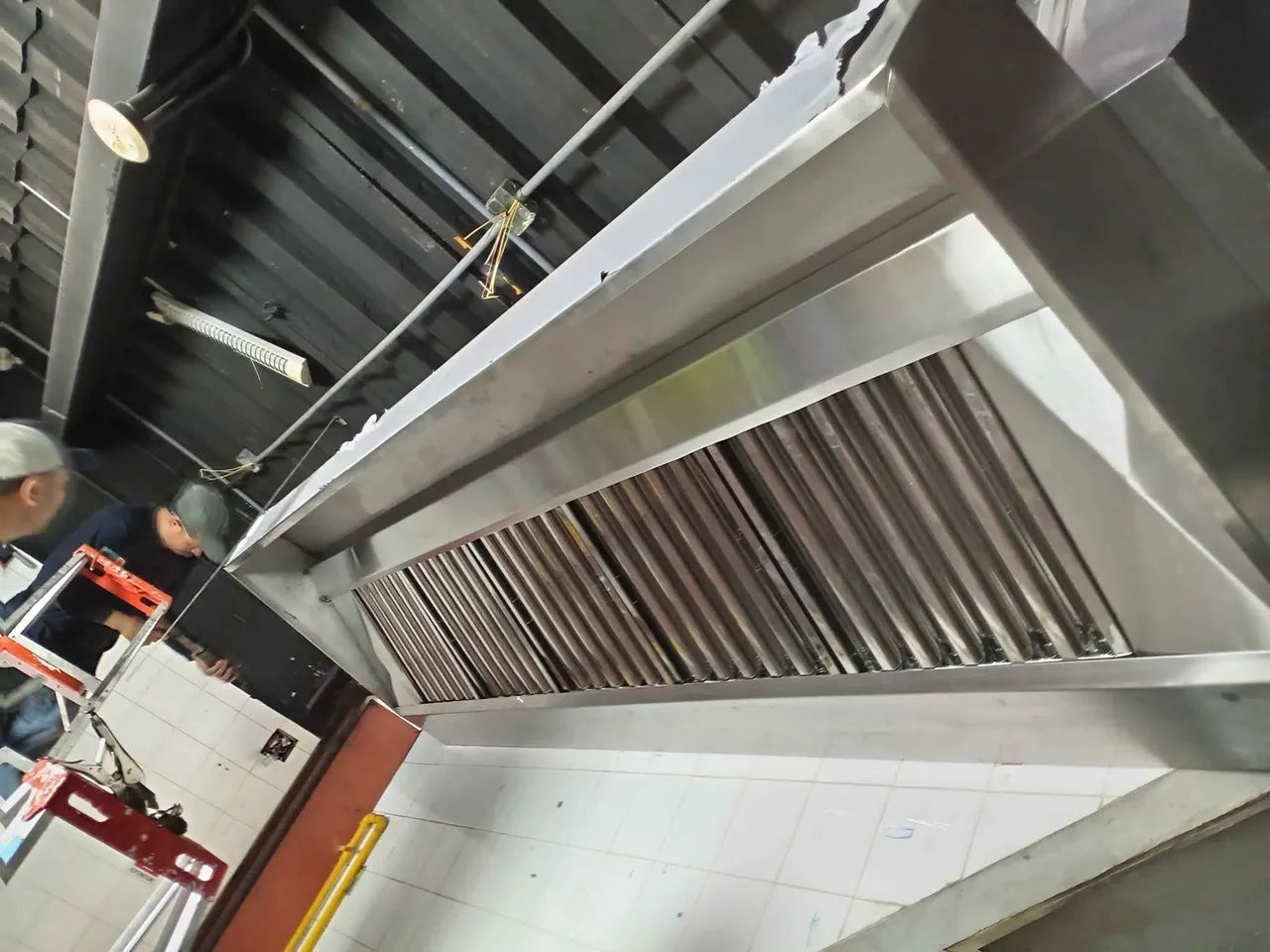 Coifa inox e sistemas de exaustão sob medida  - Foto 5