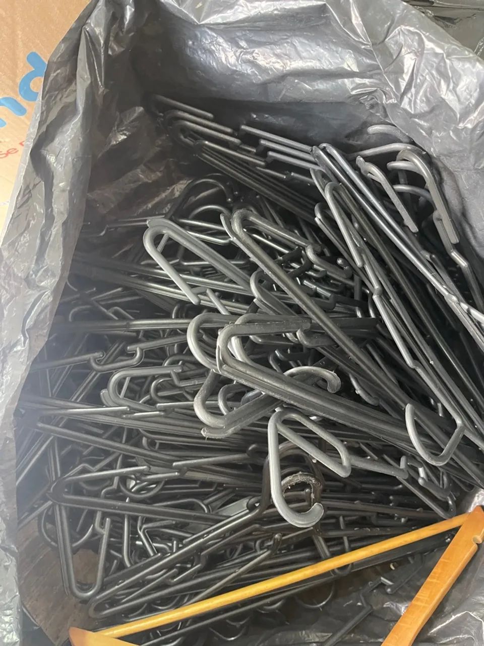 Cabides de calça com prendedor - kit com vários - Foto 2