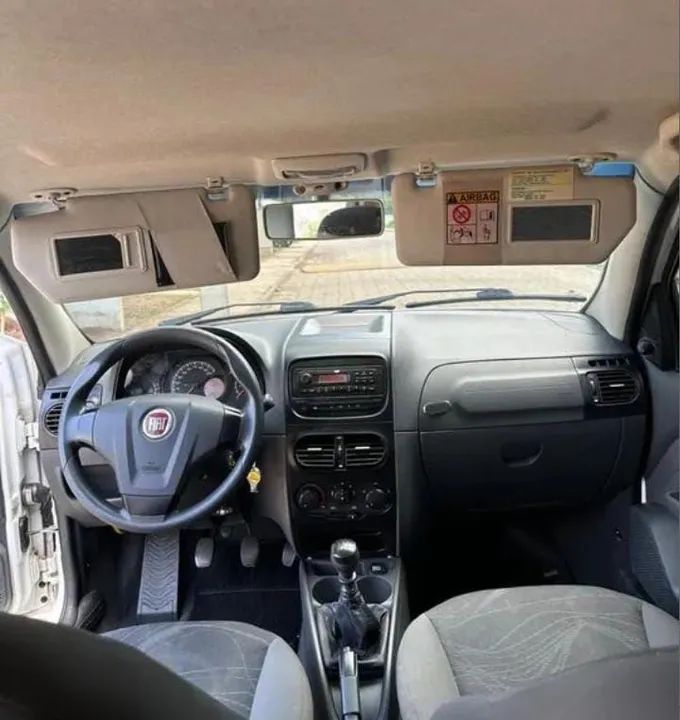 Vendo Carro Fiat Siena 2015