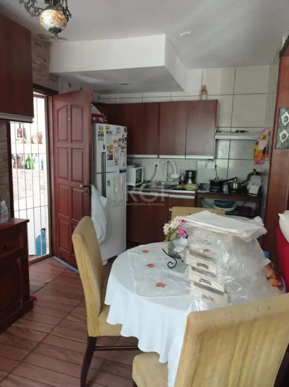 Vende-se belo sobrado com 2 Dormitórios, Sala, Cozinha, 02 banheiro e Vaga para 1 carro. A - Foto 3