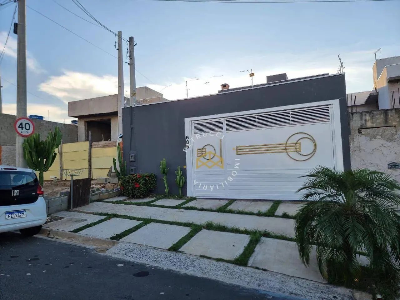 Sobrado com piscina e com 3 dormitórios à venda, 148 m² por R$ 780.000 - Jardim dos Sabiás